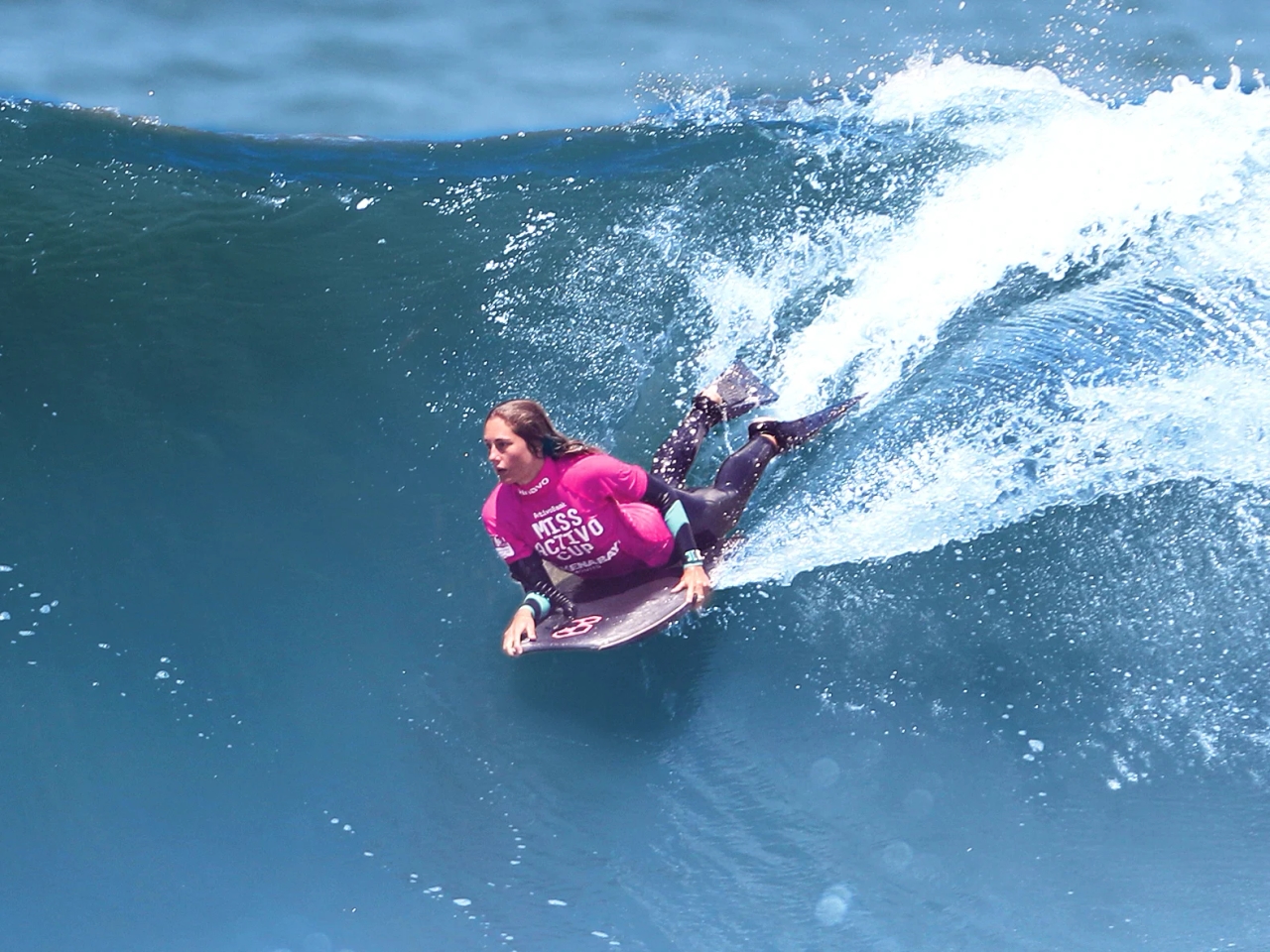 Bodyboarders vieren 20 jaar “Miss Cup”