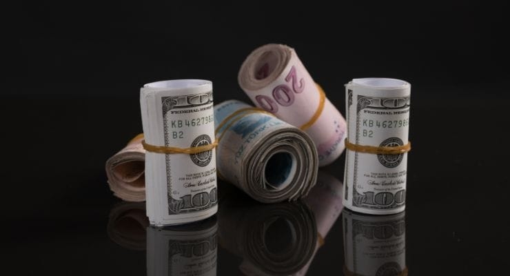 Comment le dollar et l’euro ont-ils commencé la journée ? – 2 mai 2025