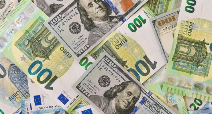 Wie starteten Dollar und Euro in den Tag? – 11. November 2025