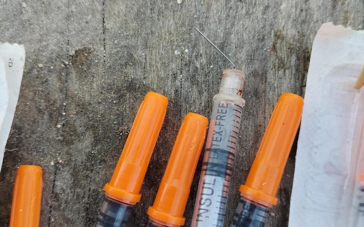 Znaleziono strzykawki w pojemnikach SMD3 w Dordogne