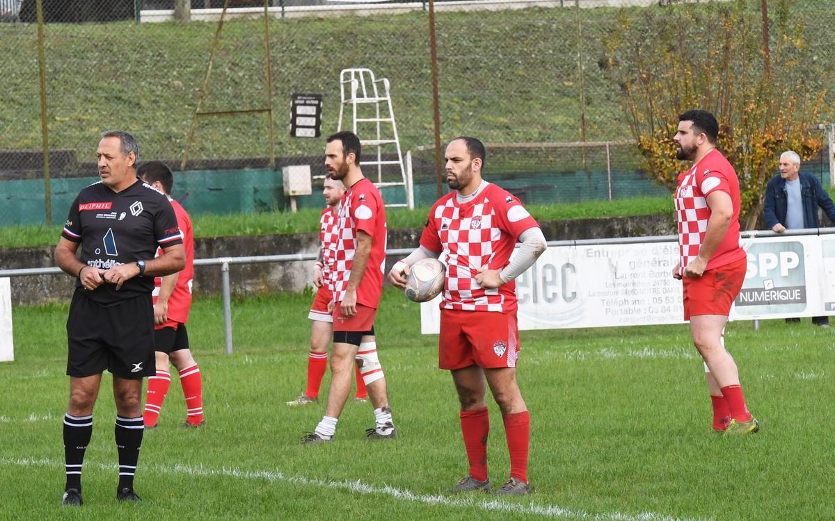 Rugby, New Aquitaine: kulüpler
Dordogne'dan tavuklarına takıntılı