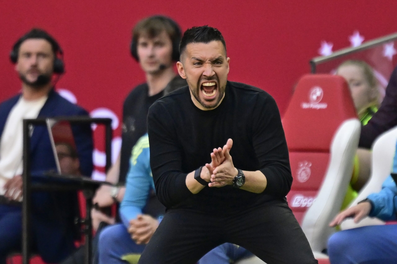 Ajax, Sparta karşısında son dakika beraberliğini alarak şampiyonluk yolunda kalmayı başardı