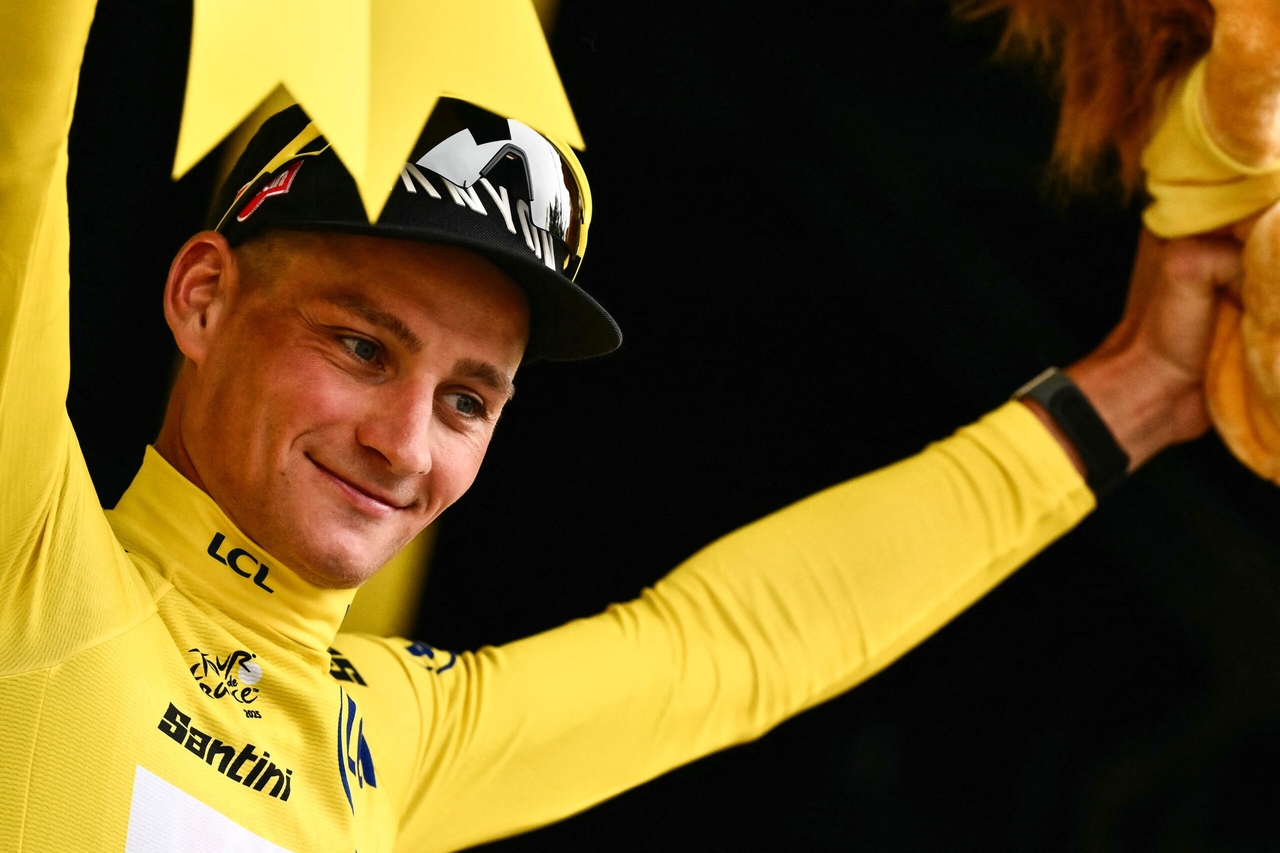 Van der Poel defende camisa amarela após segunda vitória em etapa do Tour