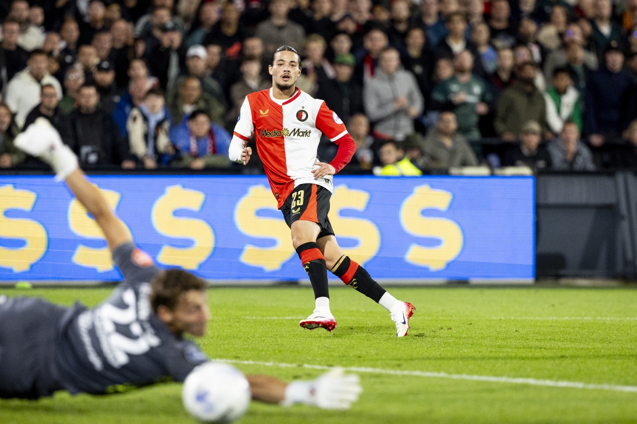 Feyenoord utrzymuje pozycję lidera po nerwowym zwycięstwie nad Heerenveen