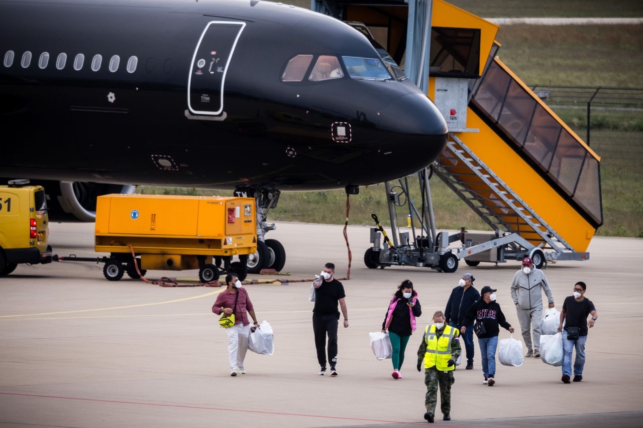 Hondius evacuees land in Eindhoven as new infection emerges