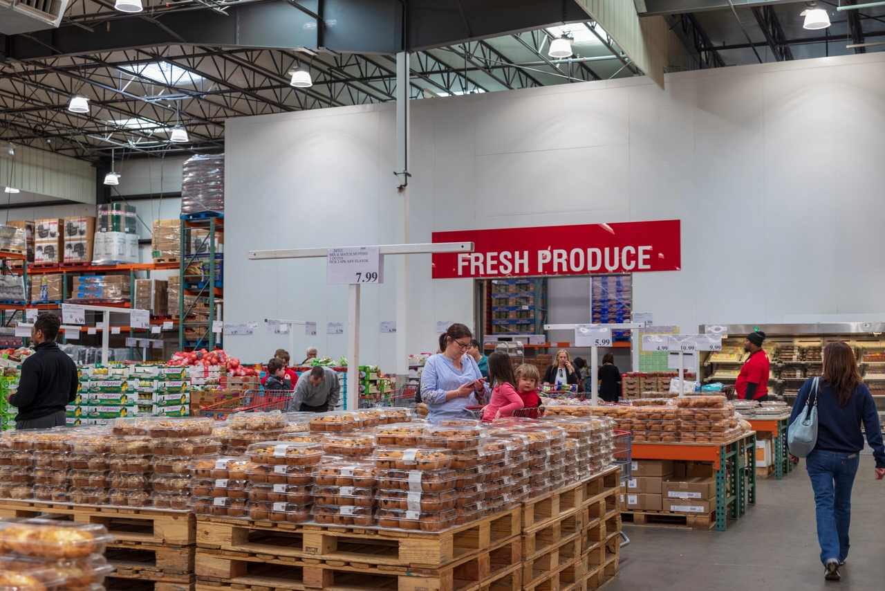 Commerce and Warehouse Clubs