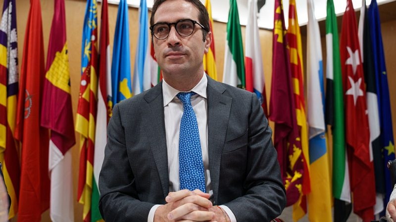 Ministro da Economia da Espanha se candidata à presidência do Eurogrupo