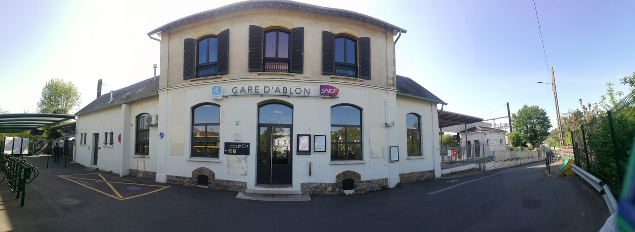 Estación de Ablon-sur-Seine (94): un hombre con chilaba intenta apuñalar a un desconocido gritando "Allahu Akbar" porque este se niega a llamarse "musulmán"; la víctima tiene un brazo roto y el sospechoso ingresado en psiquiatría.