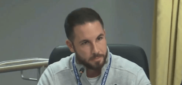 Dearborn (USA): Burmistrz Abdullah Hammoud eksmituje mieszkańca na spotkaniu publicznym – mężczyzna sprzeciwia się projektowi budowy ulicy nazwanej imieniem Osamy Siblaniego, działacza pro-dżihadystycznego