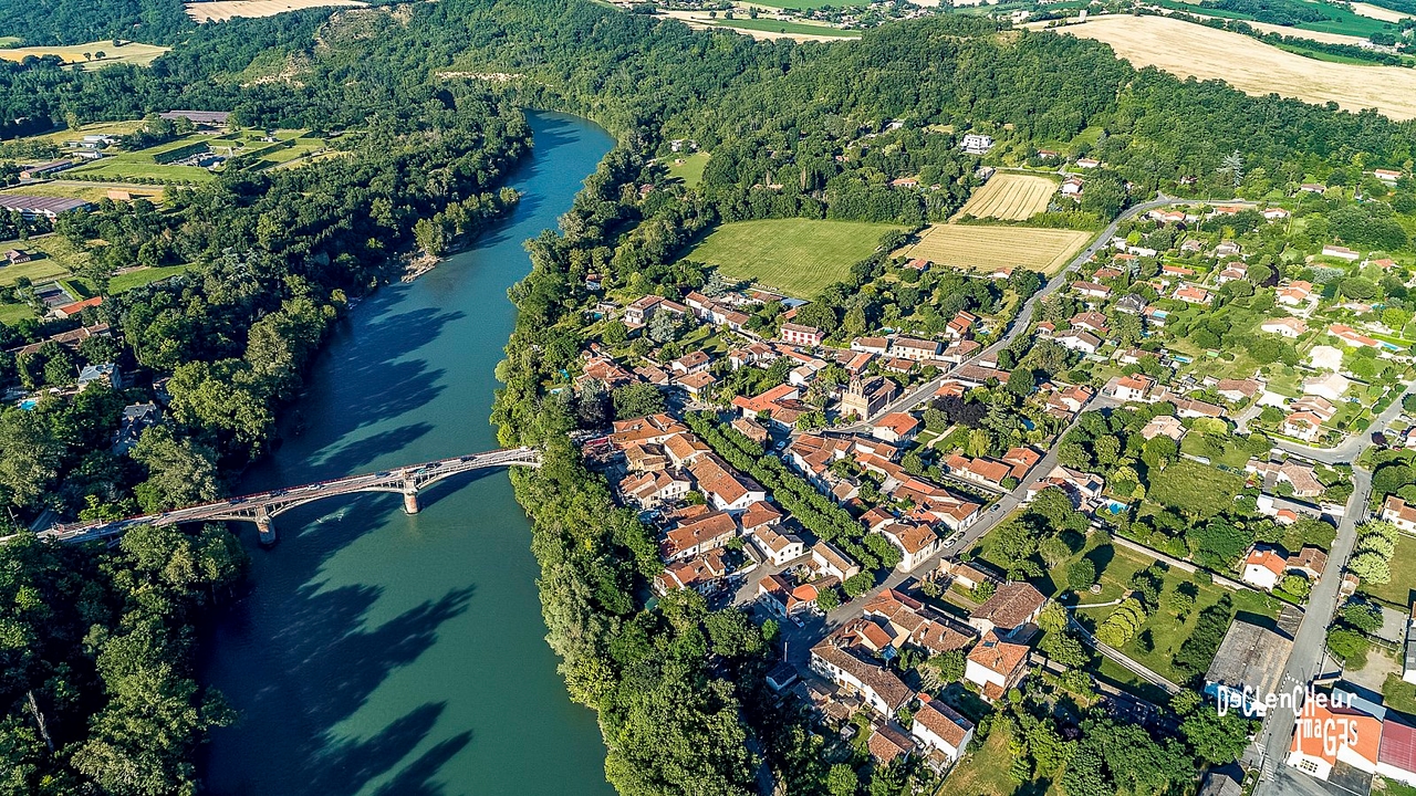 Mauzac (31). A car failed to stop, missed a turn, and plunged into a lake: two young people killed.