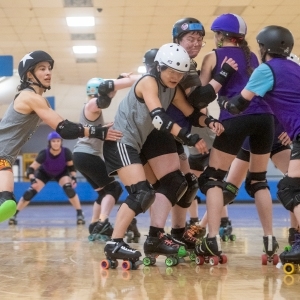 Block and roll: Roller Derby, lo "sport per disadattati", trova casa nella Valley