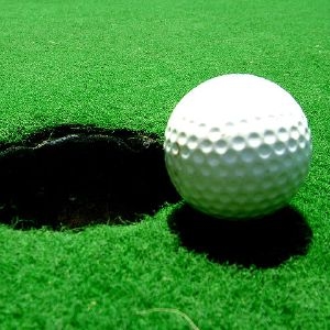 Sport locali: le squadre di baseball di Amherst e Northampton 14U subiscono sconfitte nei playoff; hole in one al Northampton Country Club