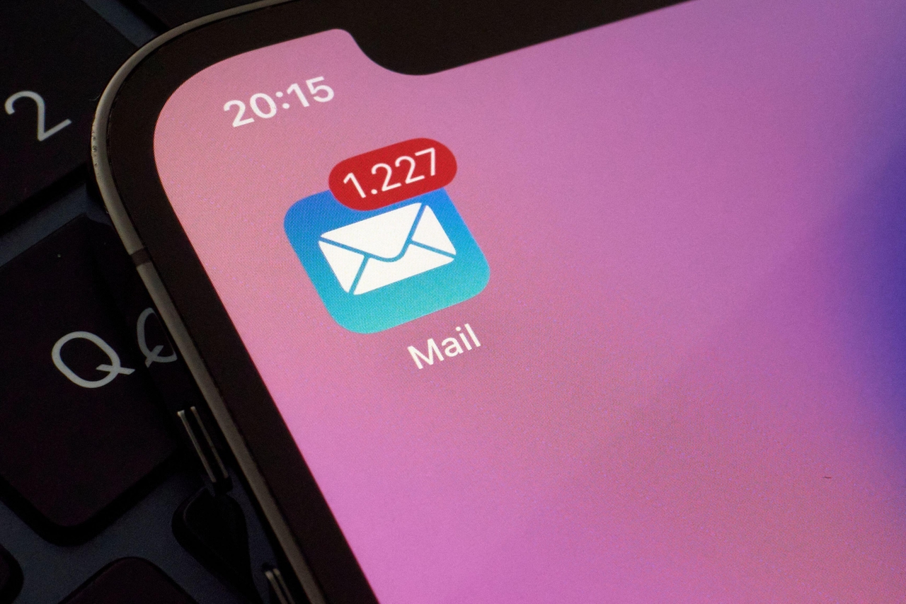 Çalışma saatleri dışında kontrol edilen e-postalar, Teams'in aşırı kullanımı... Hiper bağlantı, çalışanların günlük yaşamlarını nasıl baltalıyor?