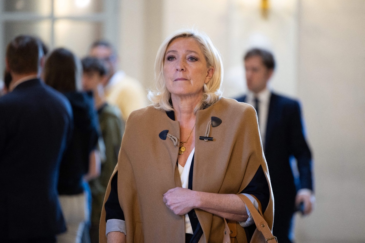Marine Le Pen condenada: el Tribunal Administrativo de Lille confirma la pérdida de su mandato como consejera departamental.