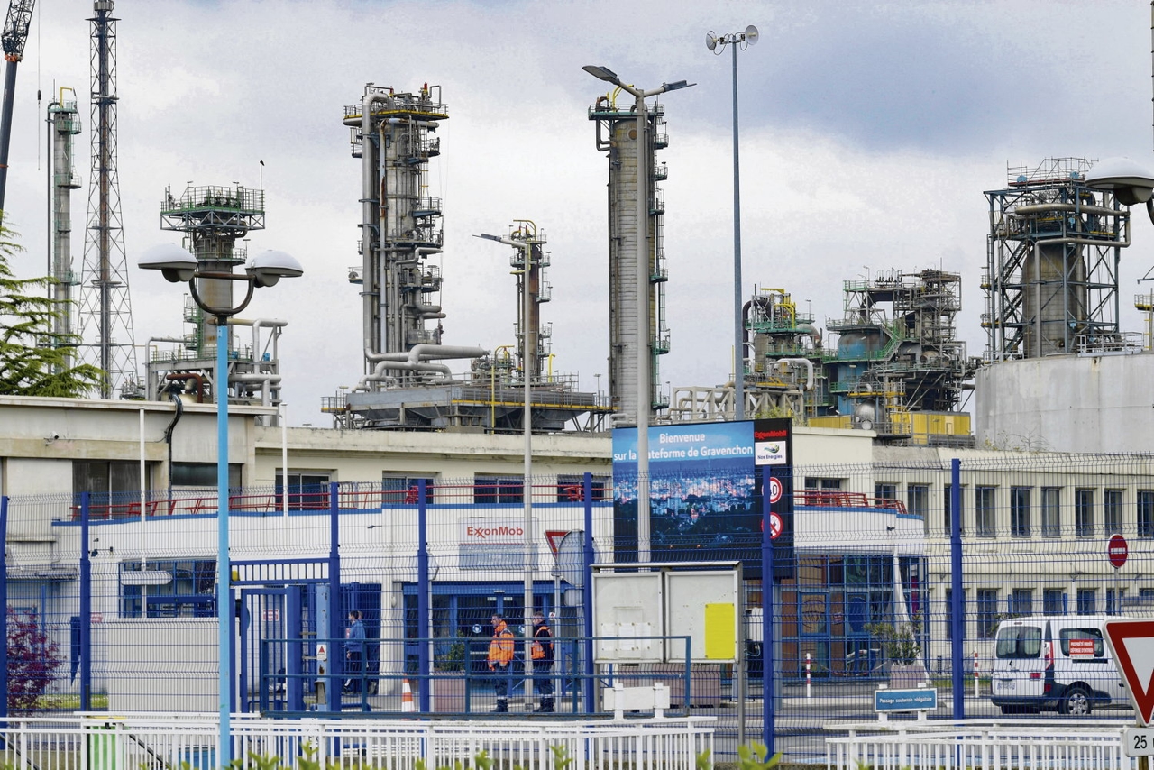 "Karanlıktayız": Esso çalışanları şeffaf olmayan bir devralma konusunda endişeli ve garanti talep ediyor