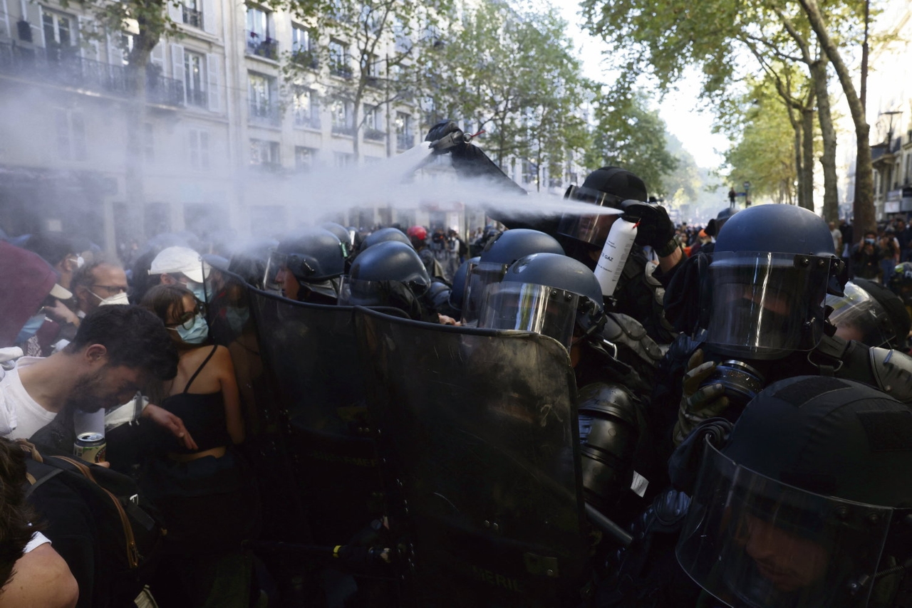 Represión de las manifestaciones del 18 de septiembre: Bruno Retailleau, pirómano frustrado