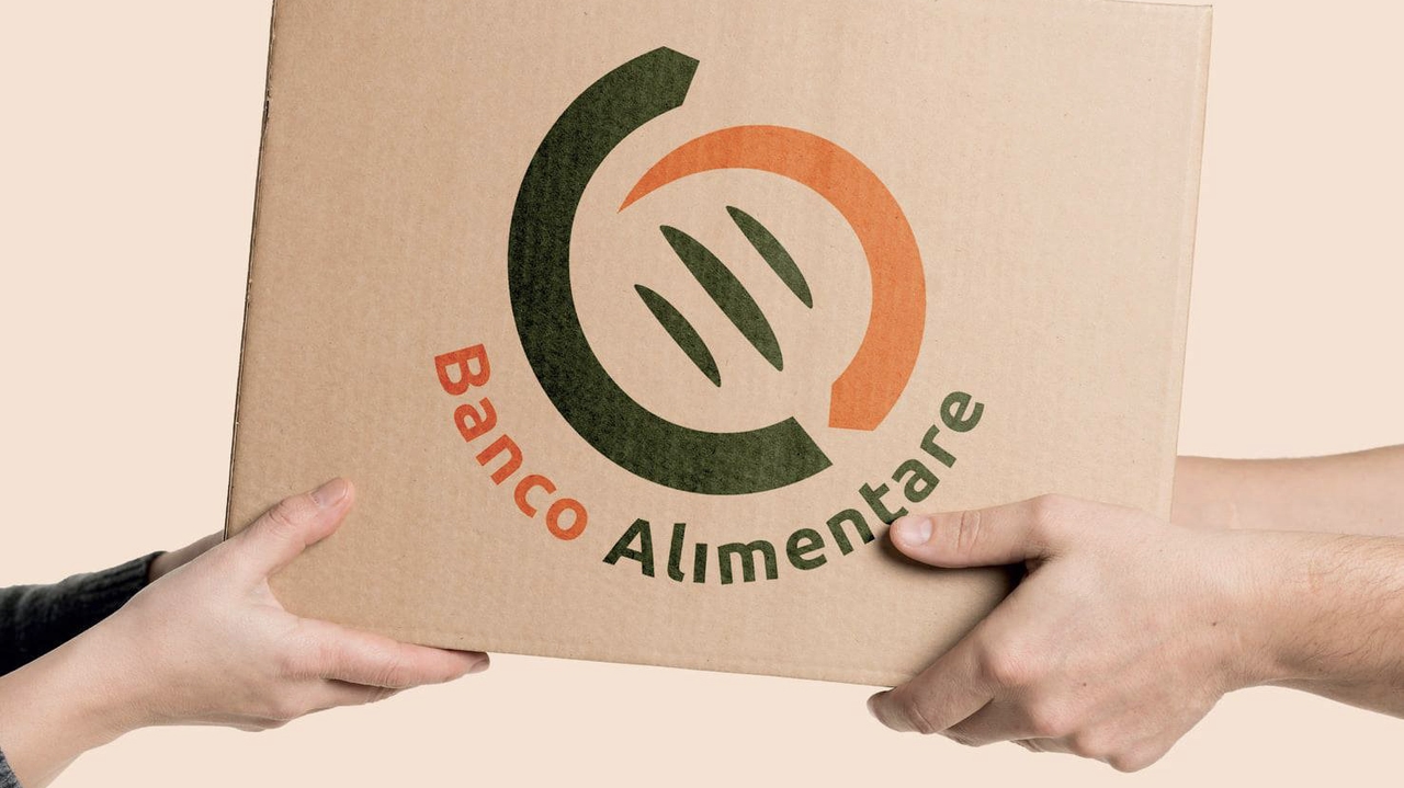 Campania Gıda Bankası, Mercato San Severino'da dayanışma belediye başkanlarının yemeği