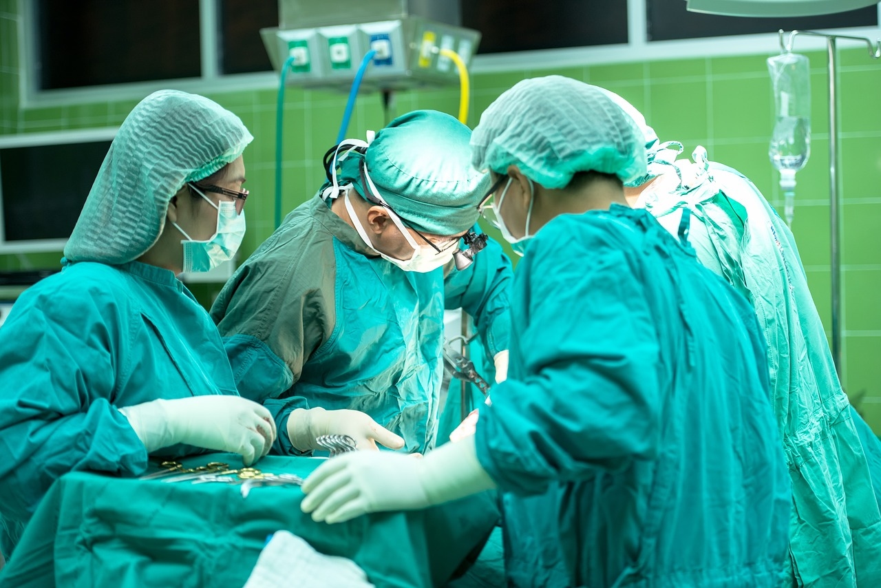 Minimalinvasive perkutane Chirurgie: Campania führt die Revolution in der Fußchirurgie an.