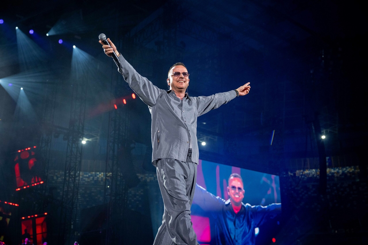 Gigi D'Alessio breaks records: seven dates in September 2025 in Piazza del Plebiscito, new single out July 18th