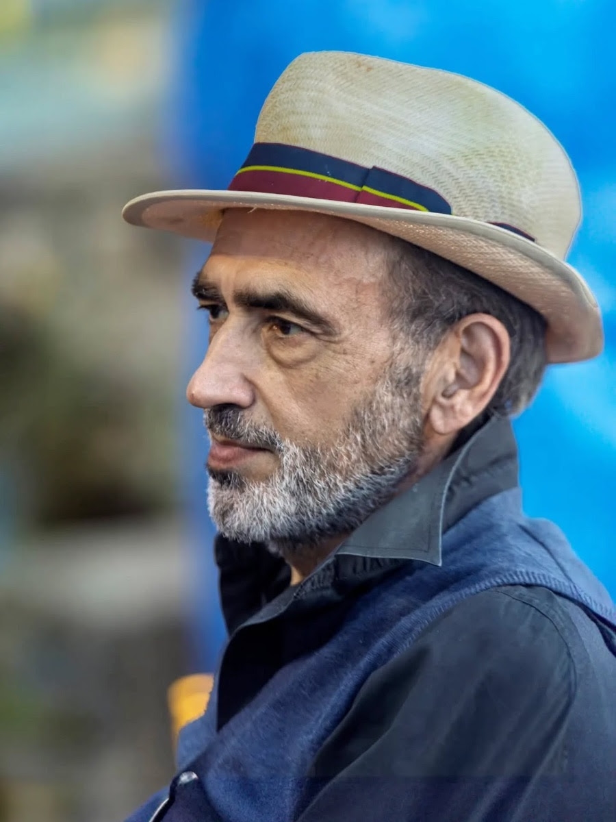 Arte, Riccardo Esposito presenta la mostra “Mura e Ombre”