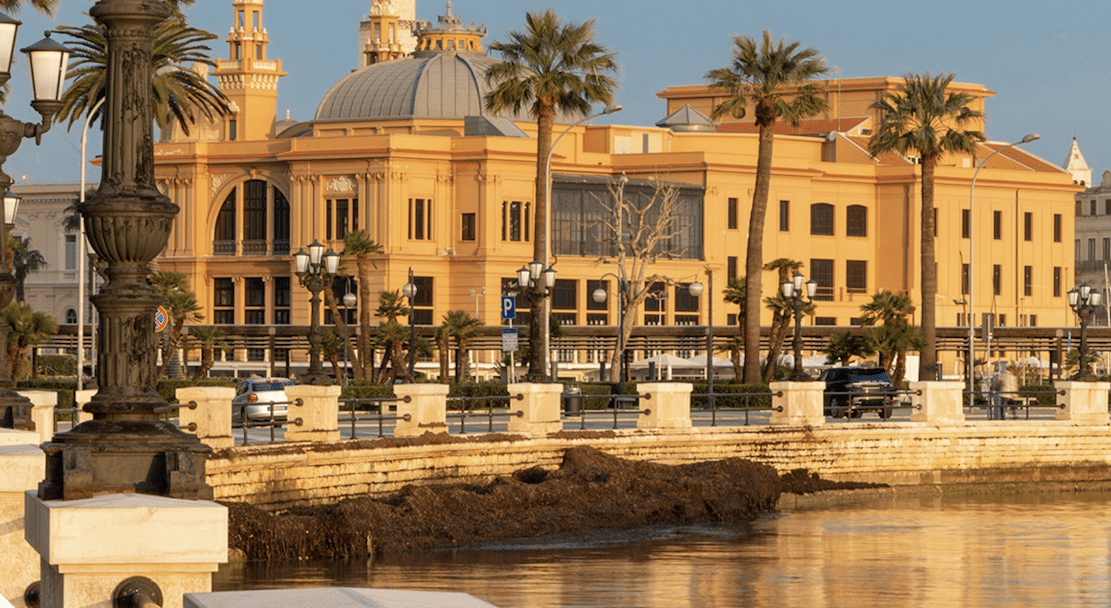 Bari'de fiyat artışlarına rağmen turizm büyüyor: 15 Ağustos'ta rekor katılım
