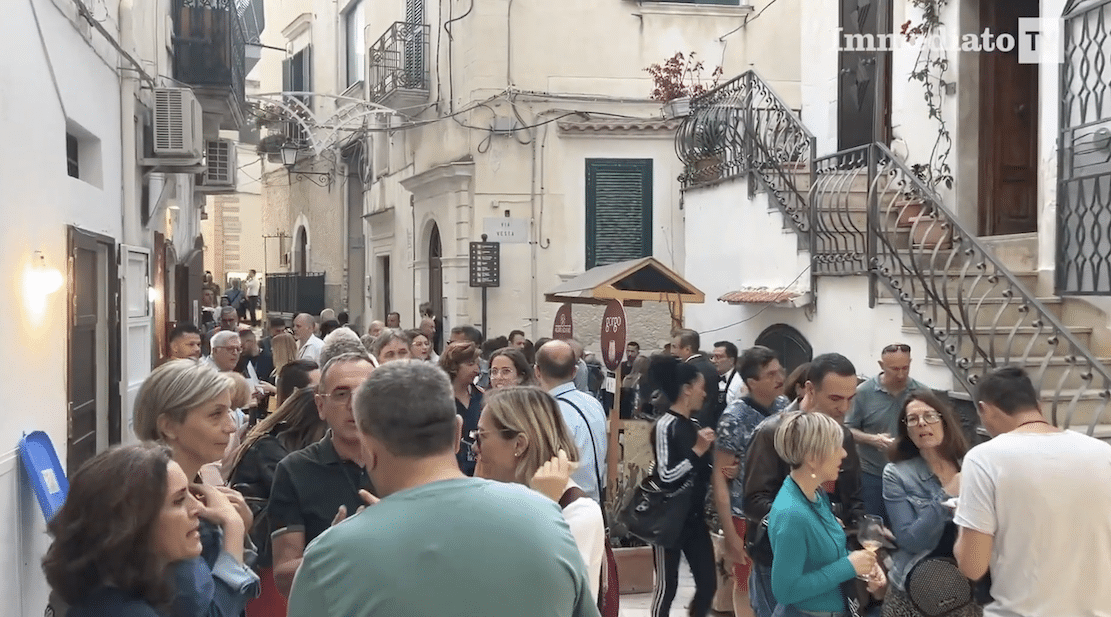 Gargano 2 Haziran uzun hafta sonu için fırtınaya tutuldu, deniz, köyler ve doğa arasında turist patlaması yaşanıyor