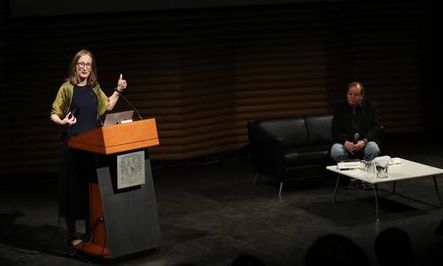 Astrônoma Emma Sanders se apresentou no Aleph: Festival de Arte e Ciência da UNAM