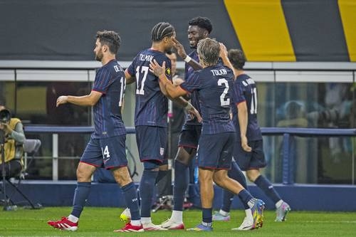 Gli Stati Uniti si assicurano il primato nel Gruppo D dopo aver battuto Haiti.
