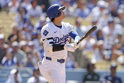 Ohtani elimina due battitori nella sua seconda partenza e fa segnare cinque punti