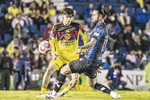 América doblega 1-0 a Gallos; reportan agresiones de porra