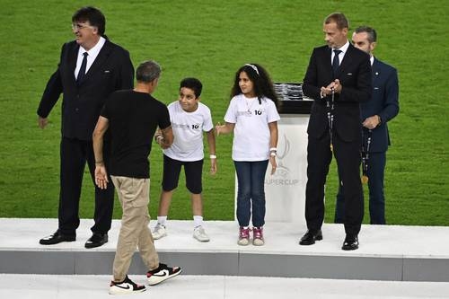 UEFA condena crimes contra palestinos na Supercopa