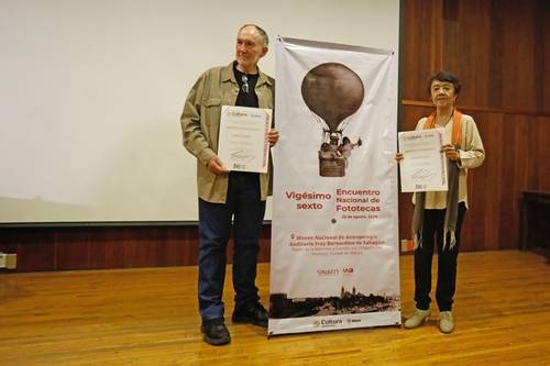 Zasługi fotograficzne Maritzy López i Johna O'Leary'ego zostały docenione przez INAH