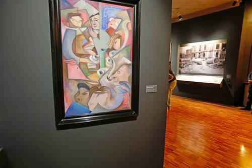 O Museu de Arte Moderna exibe um retrato artístico dos irmãos Revueltas.