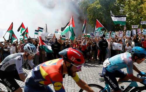 Inaccettabile proteggere la partecipazione allo sport di un paese genocida: Spagna