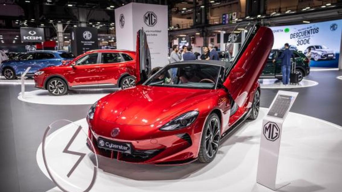 Barcellona accelera verso il futuro elettrico ad Automobile 2025