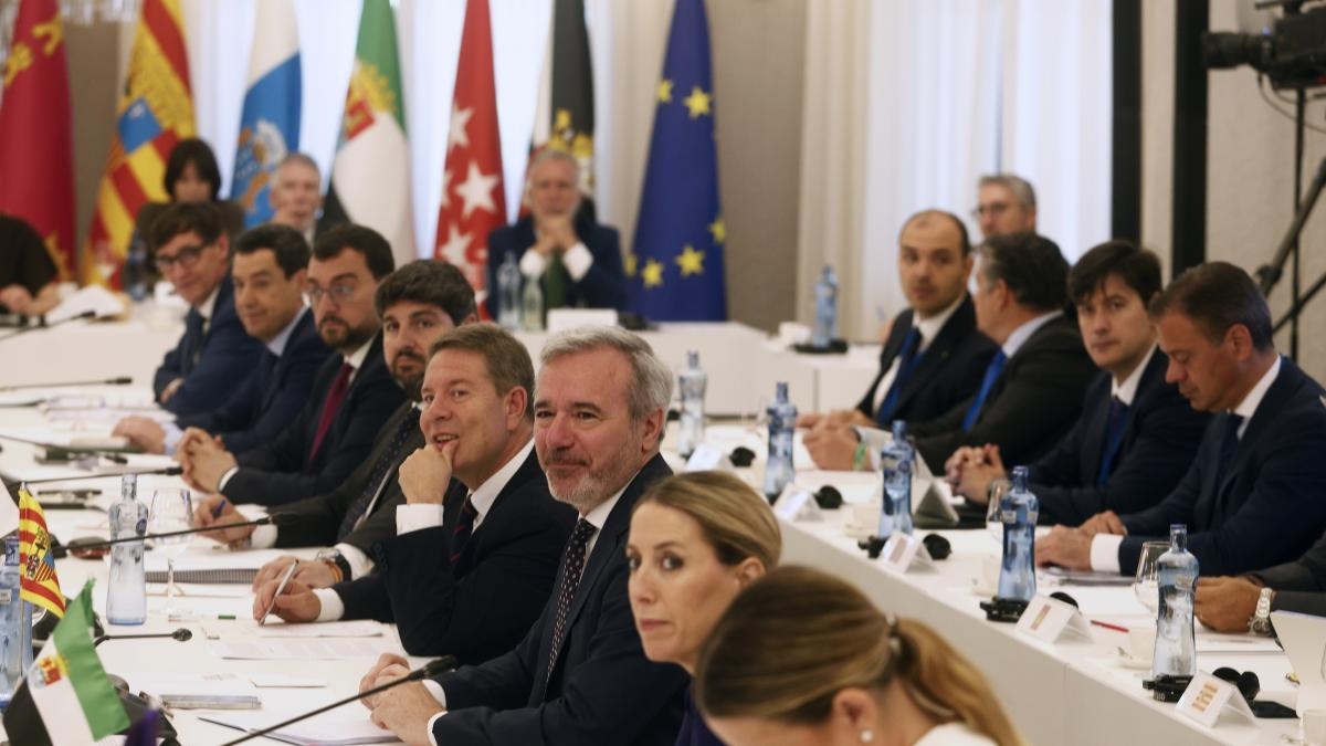 Ayuso overshadows the PP's plan to demand an early election