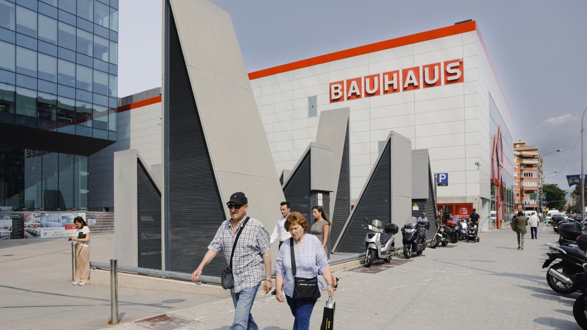 Barcelona refunds taxes to four companies for an illegal inspection