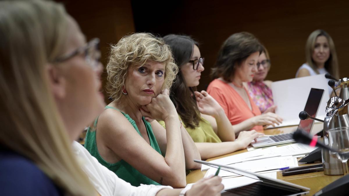 PP and Vox reject PSPV's anti-prostitution measures in a harsh debate over the Ábalos case.