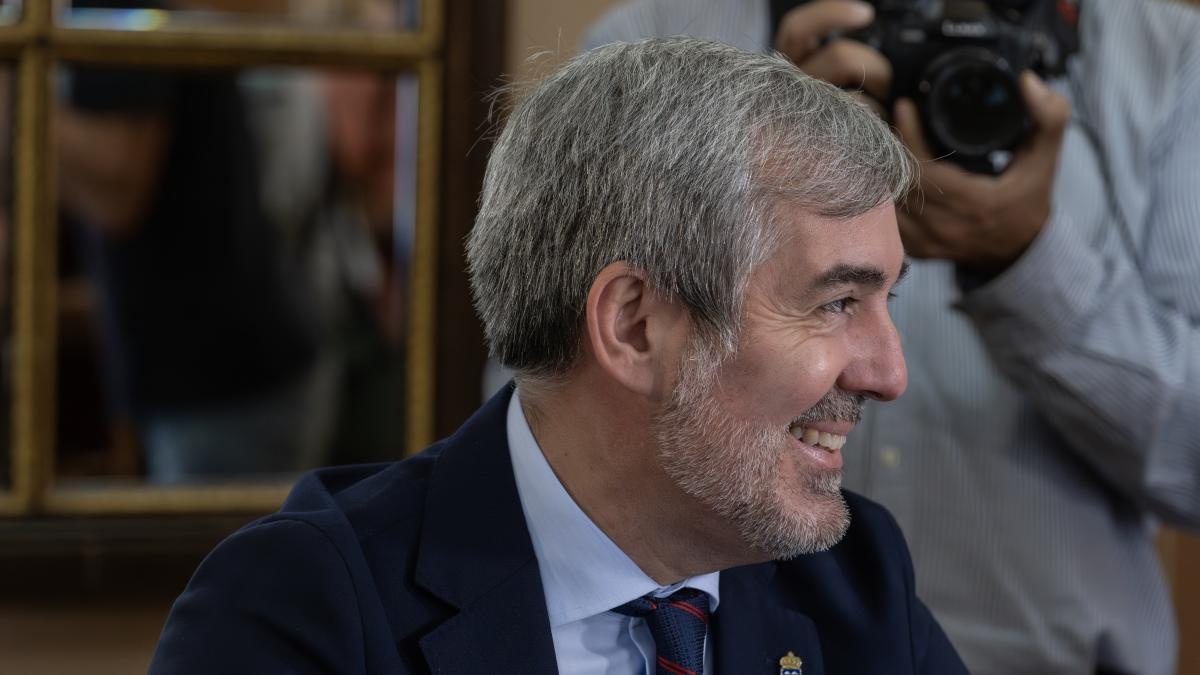 Fernando Clavijo: "Sánchez güvenoyuna sunulmalı."