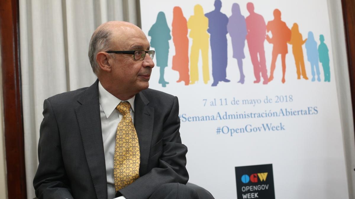 Montoro recebeu mais de cem e-mails com dados confidenciais da AEAT