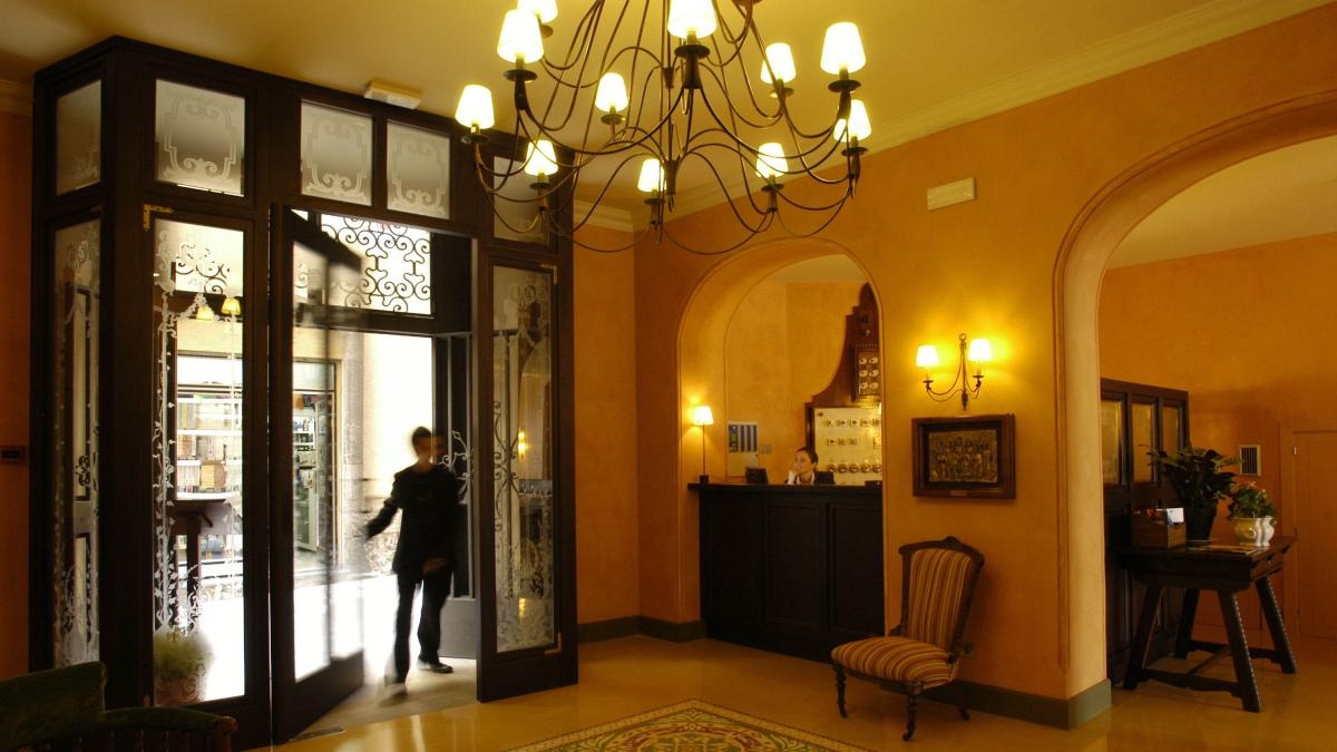 Hotelgezeur