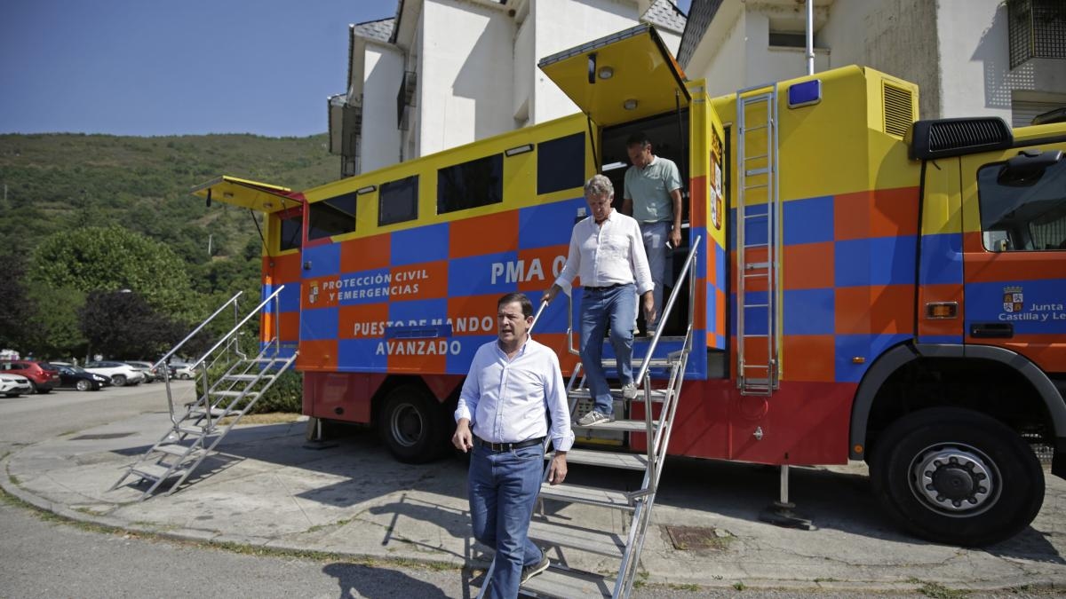 Vox da dahil olmak üzere tüm partiler Mañueco'yu genel kurulda açıklama yapmaya zorluyor.