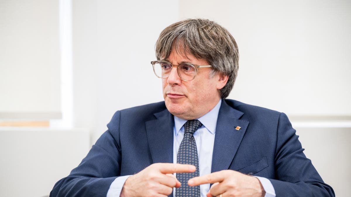 Esperando por Puigdemont