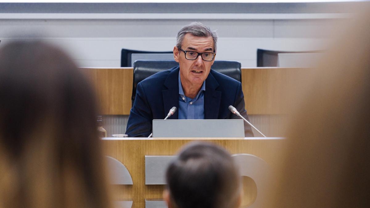 A CNMV promoverá mudanças no decreto da OPA após a transação BBVA-Sabadell.
