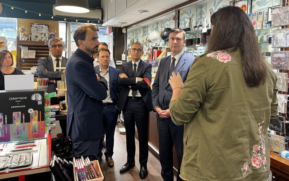 En Lyon, el alcalde y el prefecto se enfrentan a los comerciantes al día siguiente de las manifestaciones.