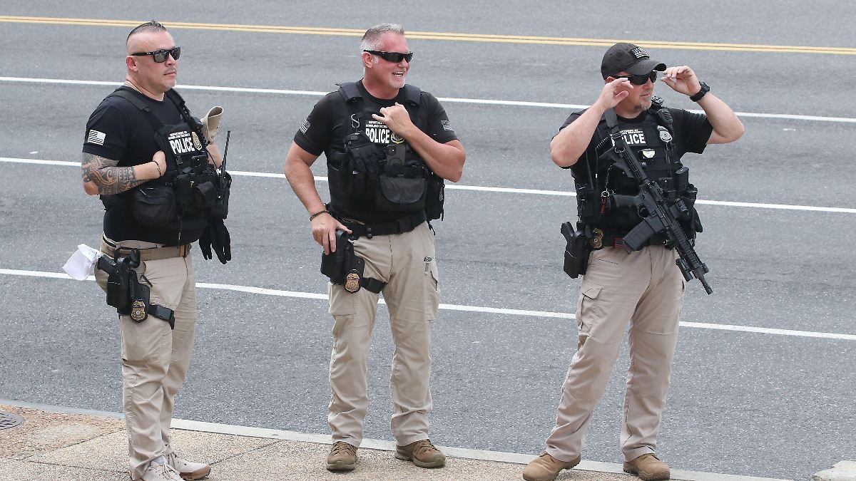 Presunto alto tasso di criminalità: Trump invia la polizia federale in pattuglia a Washington