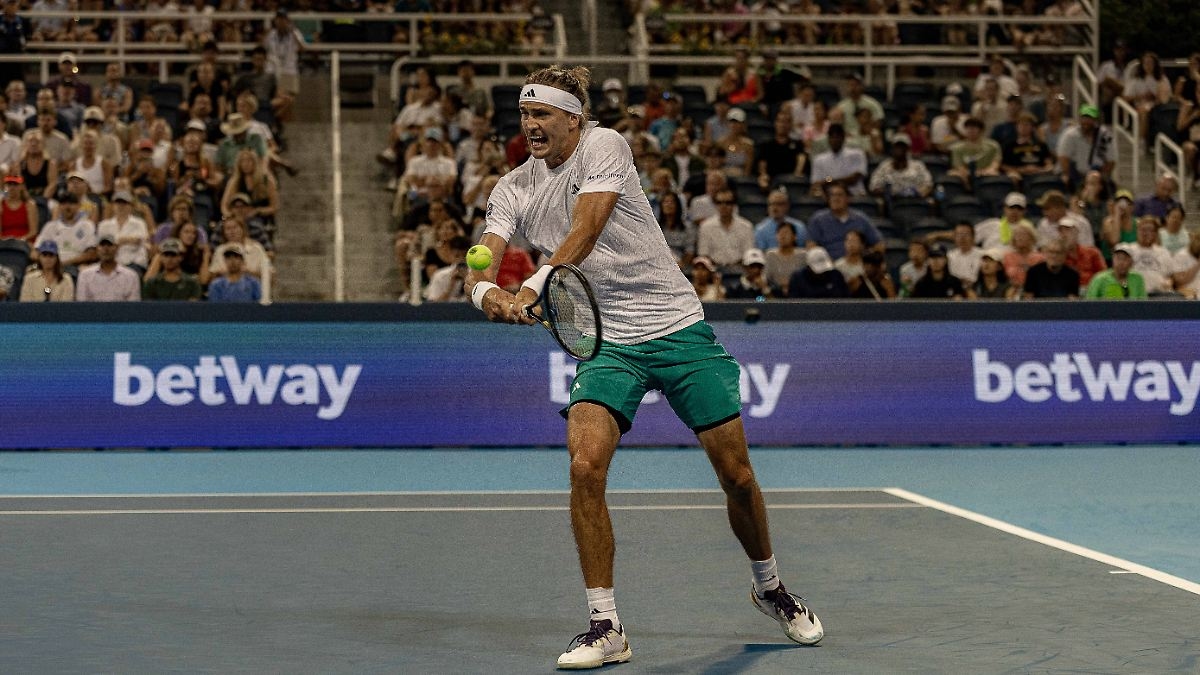 Stadium in Cincinnati evacuated: Thunderstorm interrupts strong Zverev