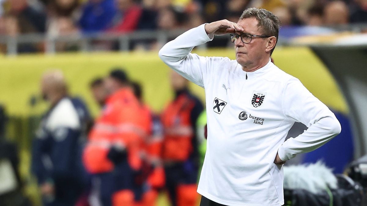 Eerste recordzege, nu zorgen over WK: Rangnick klaagt na 'domme' nederlaag in laatste minuut