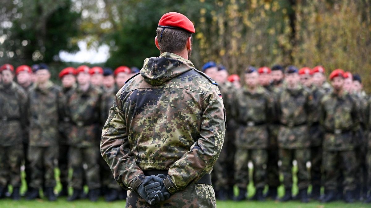 Alle jungen Männer im Visier: Generalinspekteur Breuer lehnt Musterung per Losverfahren ab