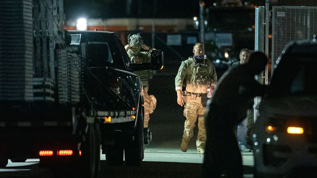 «Нам нужно вызволить этих людей»: рейды Иммиграционной и таможенной полиции США (ICE) «недостаточно сильны» для Трампа